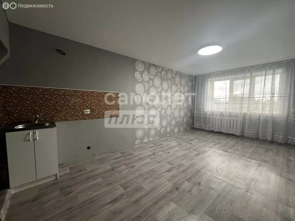 1к в 10-комнатной квартире (17.9 м) - Фото 2