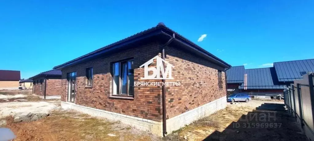 Дом в Брянская область, Брянский район, Снежское с/пос, с. Толмачево ... - Фото 1