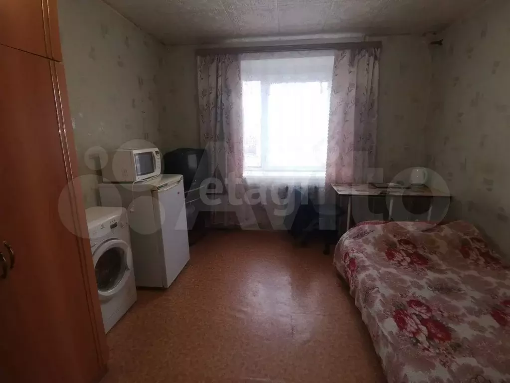 Комната 70 м в 4-к., 8/9 эт. - Фото 0