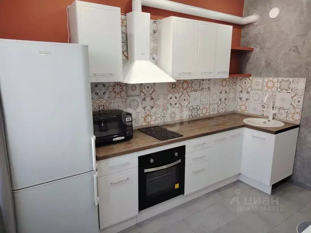 1-к кв. Тюменская область, Тюмень ул. Героев Космоса, 9 (35.0 м) - Фото 1