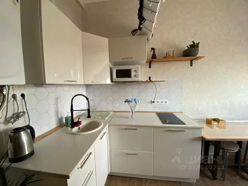 2-к кв. Краснодарский край, Геленджик ул. Витебская, 14к3 (64.0 м) - Фото 0