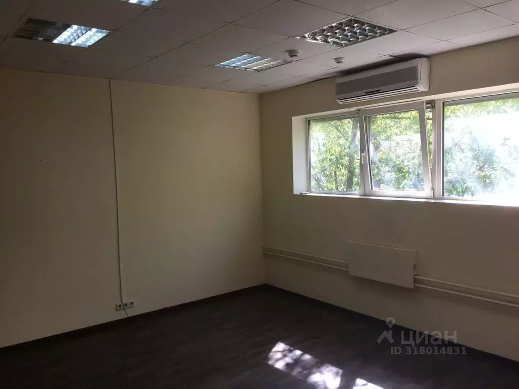 Помещение свободного назначения в Москва ул. 1-я Энтузиастов, 3 (70 м) - Фото 0
