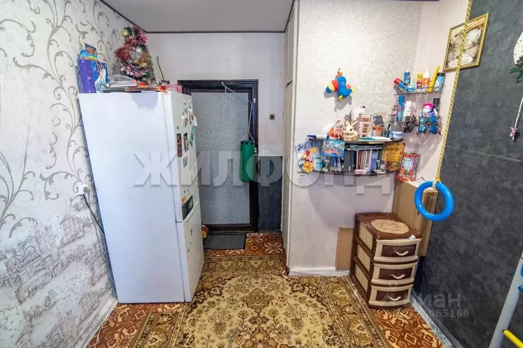 Комната Алтайский край, Барнаул ул. 40 лет Октября, 34А (15.5 м) - Фото 2