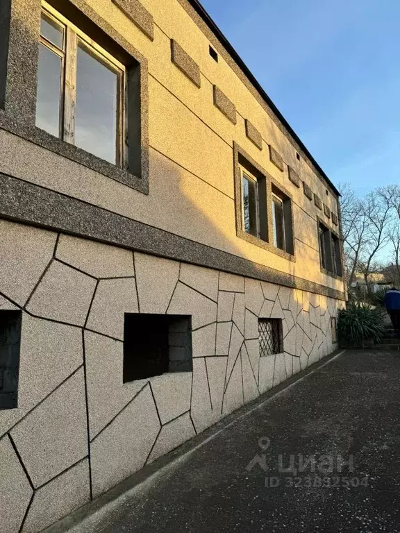 Дом в Крым, Керчь ул. Комарова, 125 (350 м) - Фото 2