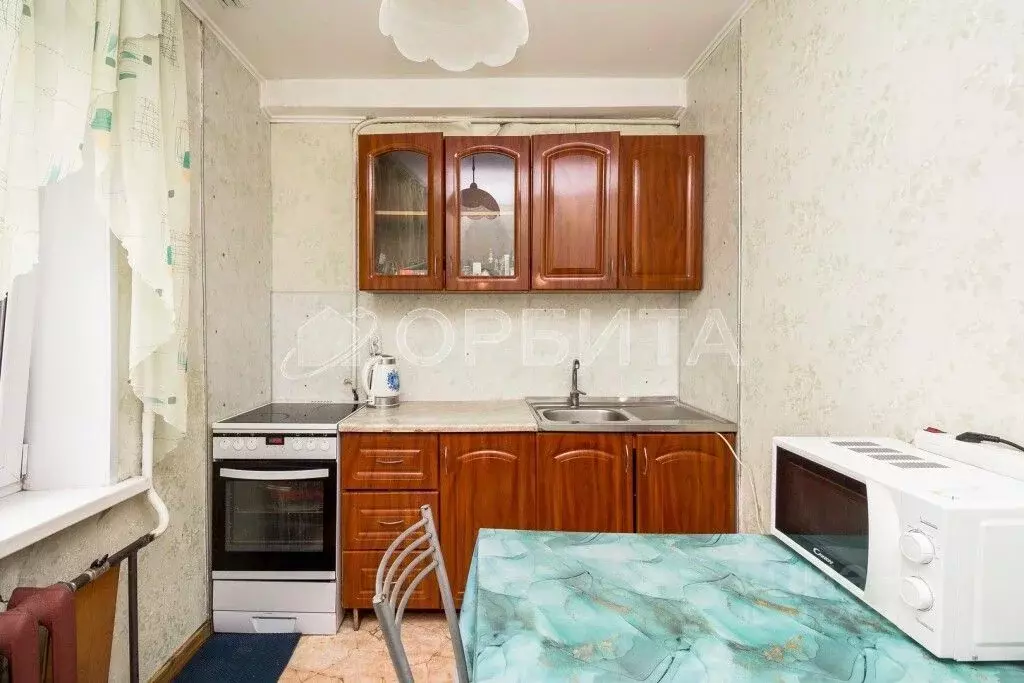 3-к кв. Тюменская область, Тюмень Военная ул., 21 (57.8 м) - Фото 0