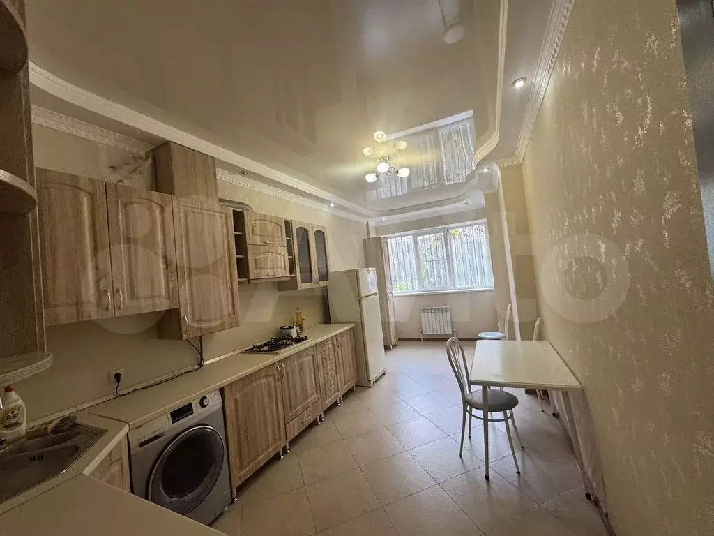 1-к. квартира, 46 м, 1/4 эт. - Фото 1