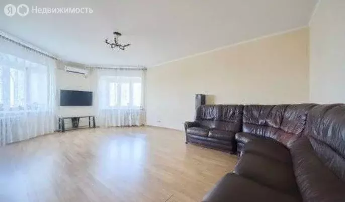 3-комнатная квартира: Волгоград, улица Елисеева, 19 (102.4 м) - Фото 1