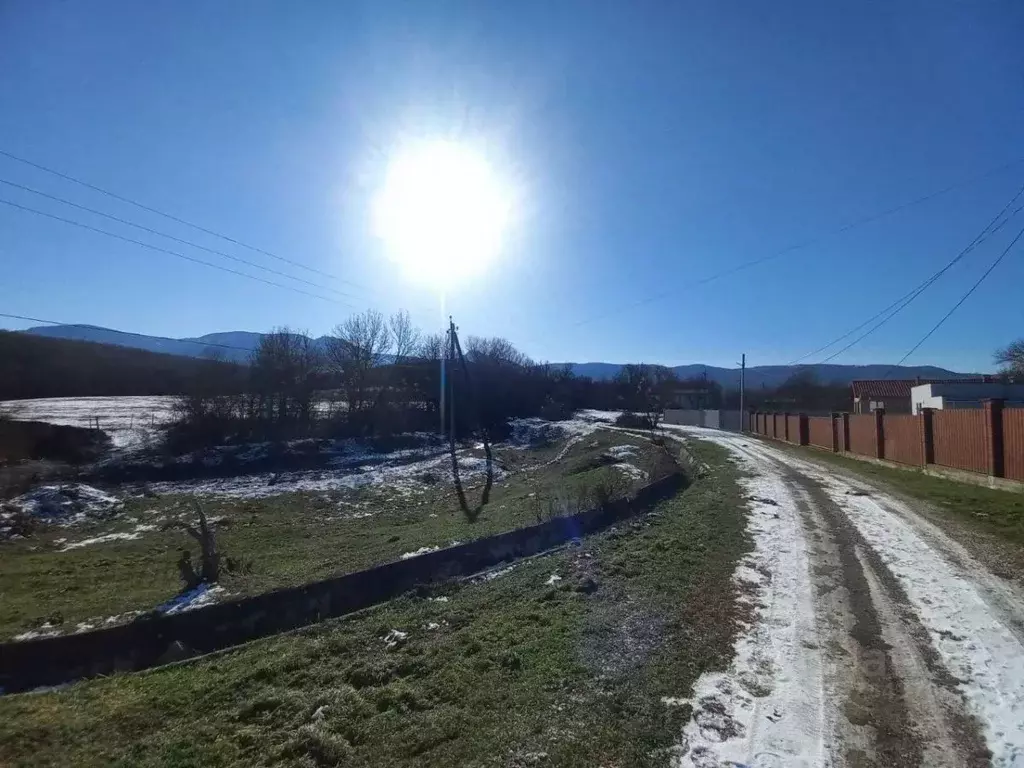 Участок в Крым, Бахчисарайский район, Голубинское с/пос, с. Новополье ... - Фото 2