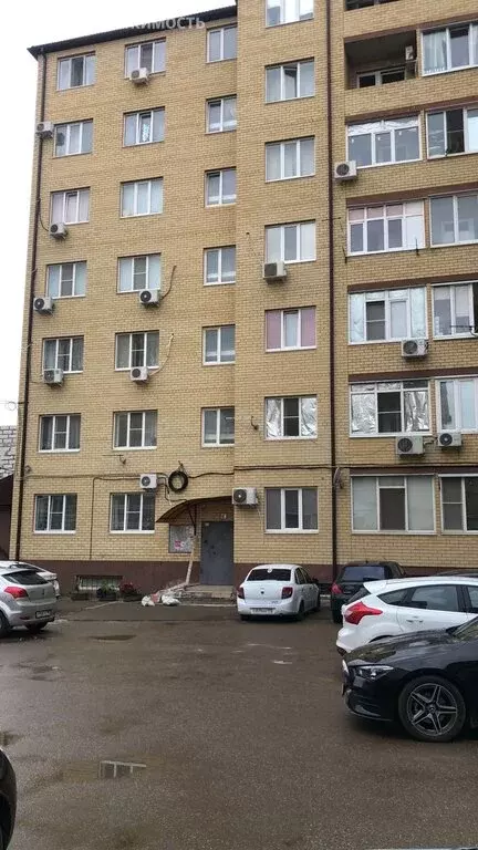 1-комнатная квартира: посёлок Российский, улица имени В.М. Комарова, ... - Фото 0