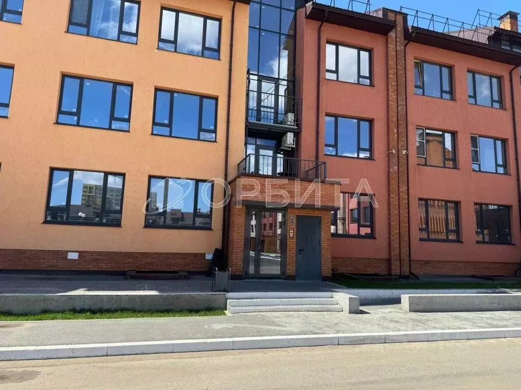 2-к кв. Тюменская область, Тюмень ул. Академическая, 11 (100.0 м) - Фото 1