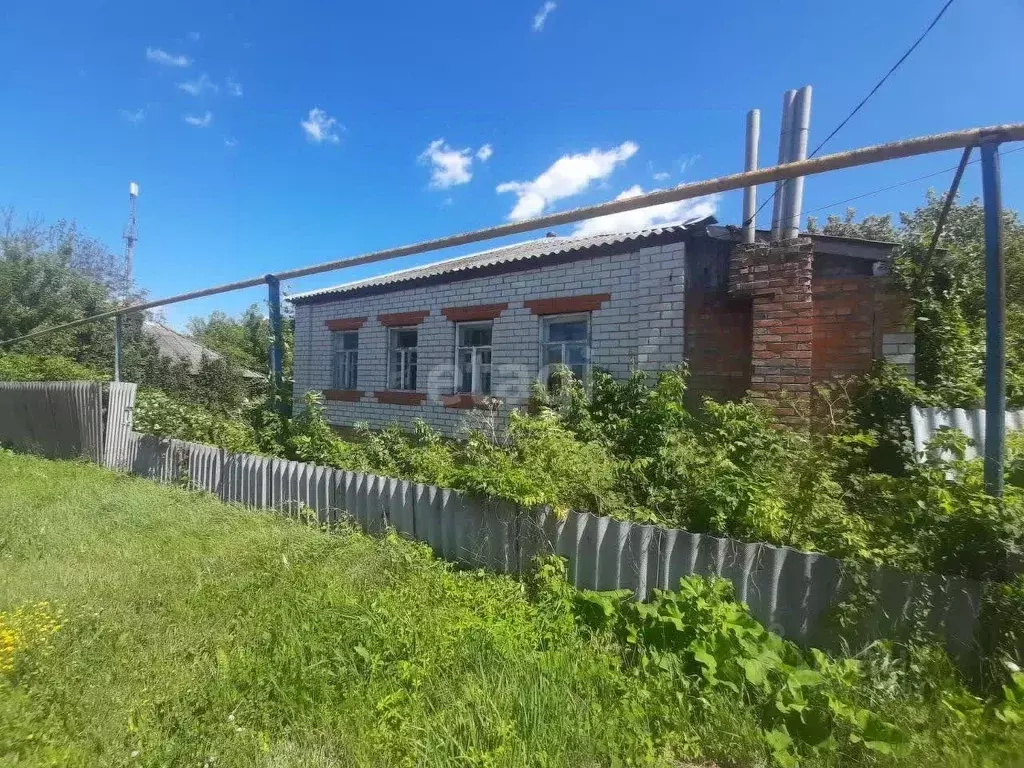 Дом в Белгородская область, Валуйский городской округ, с. Яблоново ул. ... - Фото 0