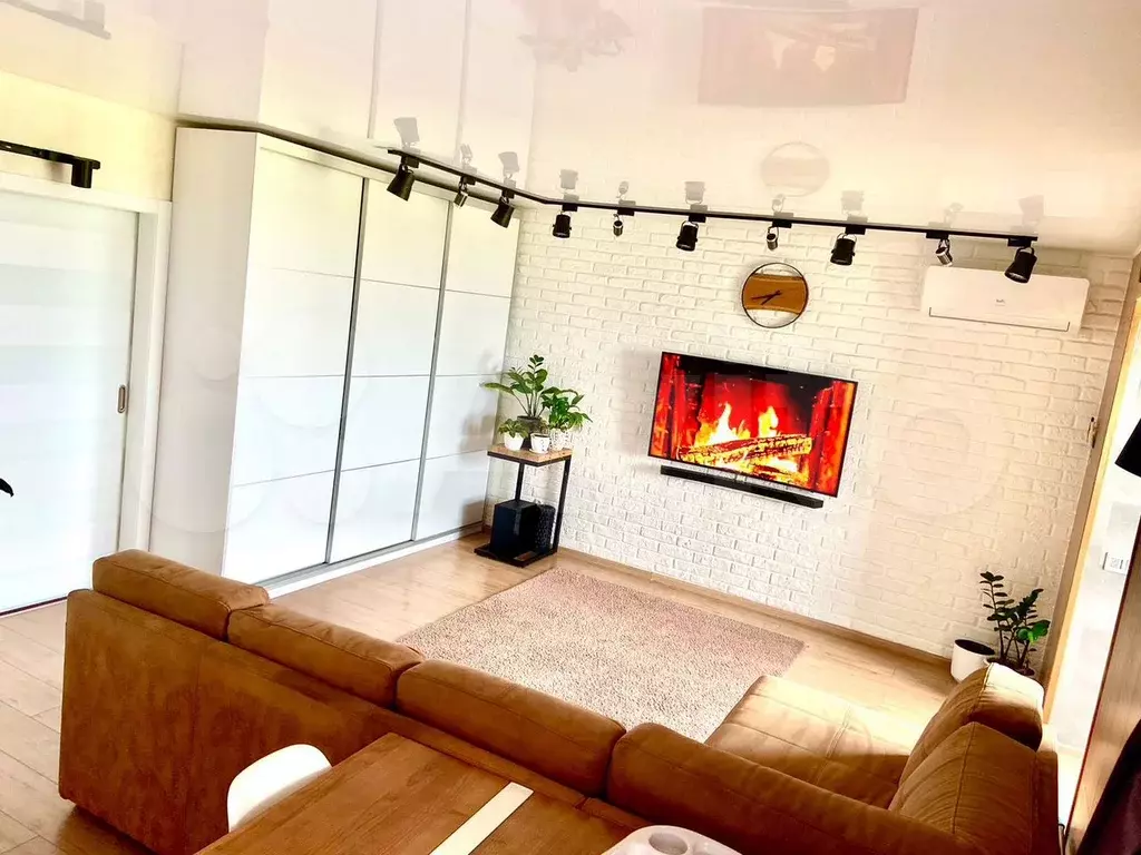 2-к. квартира, 60 м, 4/7 эт. - Фото 1