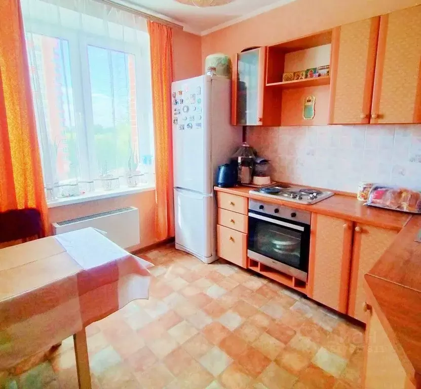2-к кв. Московская область, Щелково ул. Шмидта, 6 (60.7 м) - Фото 0