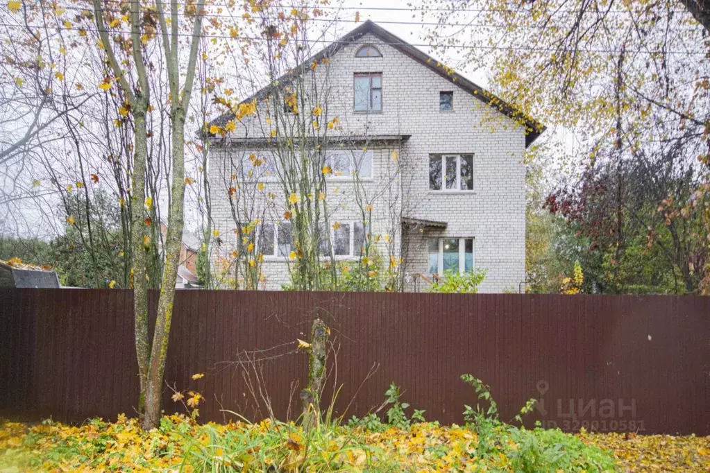 Дом в Московская область, Наро-Фоминский городской округ, д. Алабино ... - Фото 1