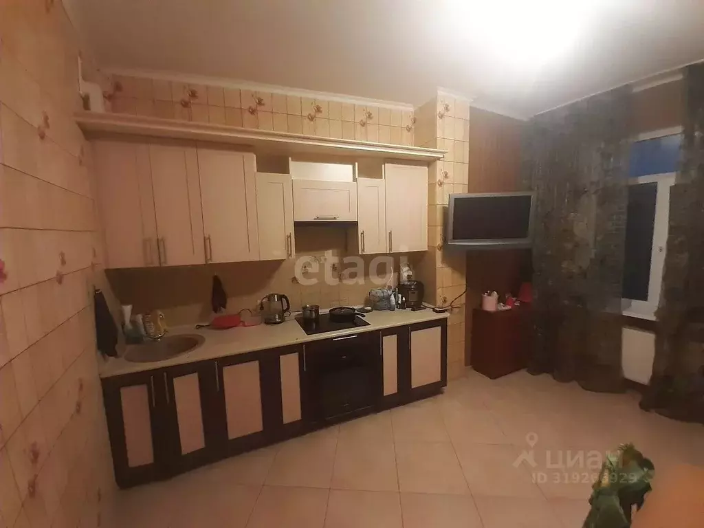 2-к кв. Белгородская область, Белгород Академическая ул., 23а (81.0 м) - Фото 1