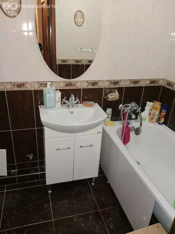 2-комнатная квартира: Нальчик, Самотечная улица, 33А (50 м) - Фото 0