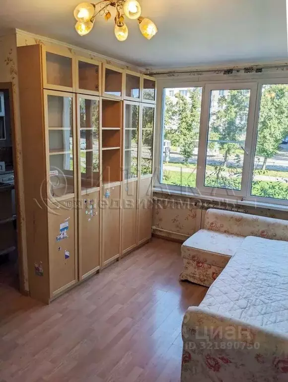 4-к кв. Ленинградская область, Кингисепп Октябрьская ул., 16 (48.6 м) - Фото 0