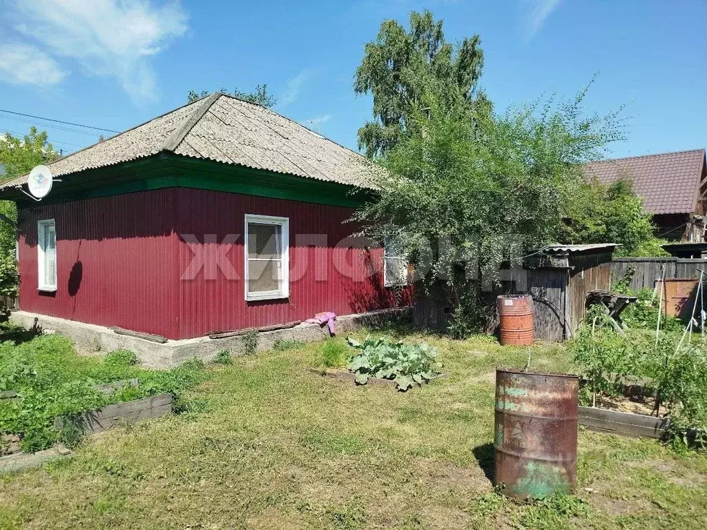 Дом в Хакасия, Алтайский район, с. Белый Яр ул. Ленина (50 м) - Фото 1