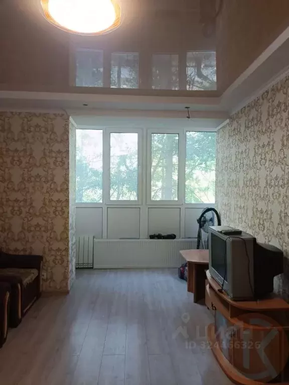 1-к кв. Крым, Сакский район, с. Орехово просп. 60 лет СССР, 8 (30.0 м) - Фото 1