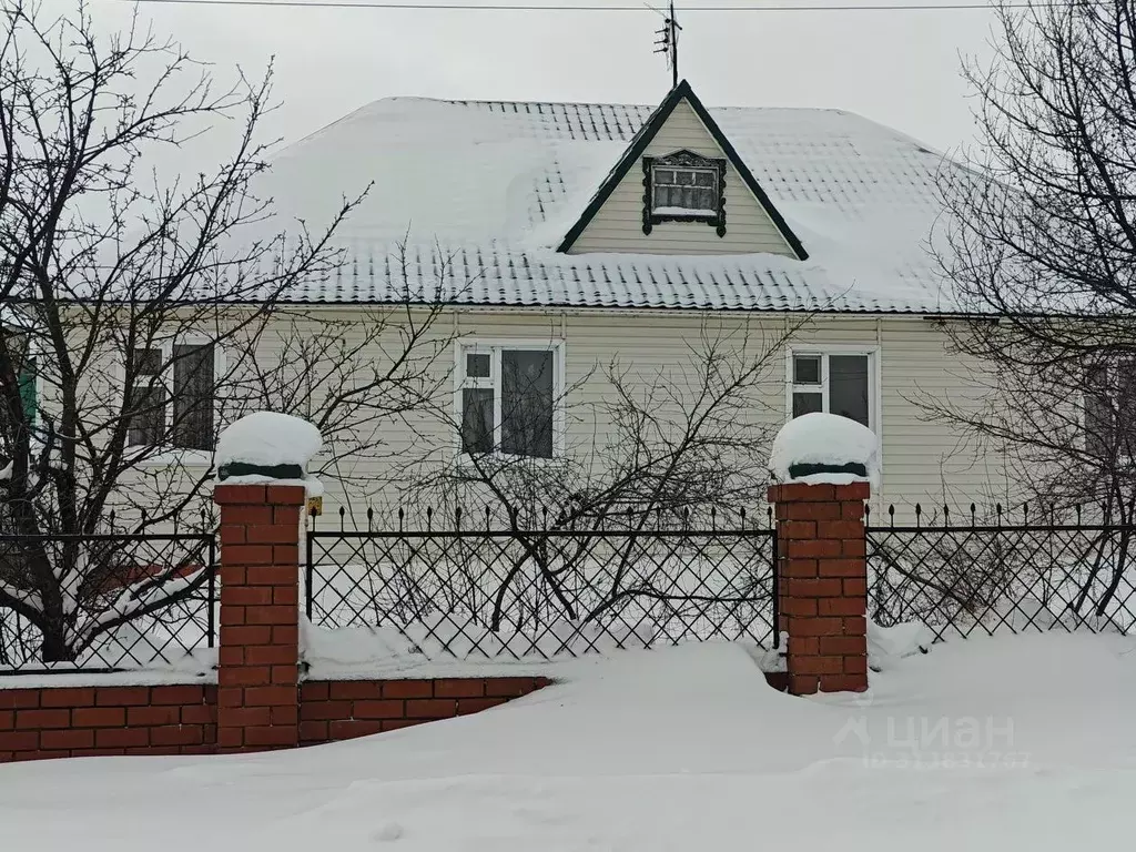 Дом в Татарстан, с. Тюлячи ул. Фатыха Хусни (167 м) - Фото 1