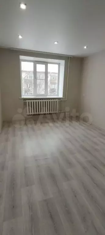 Комната 30,4 м в 2-к., 4/5 эт. - Фото 1