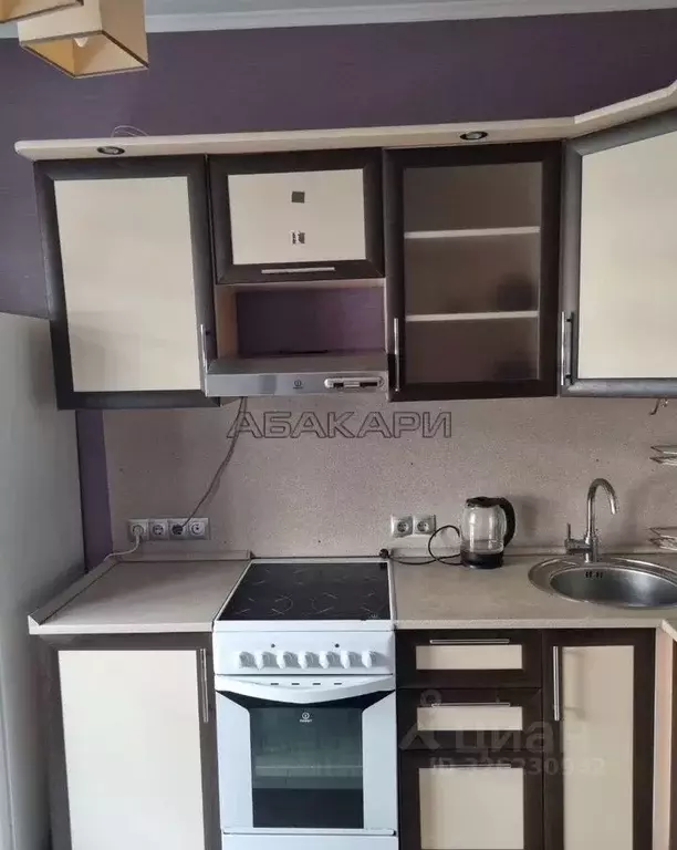 3-к кв. Красноярский край, Красноярск ул. Молокова, 68 (68.0 м) - Фото 1