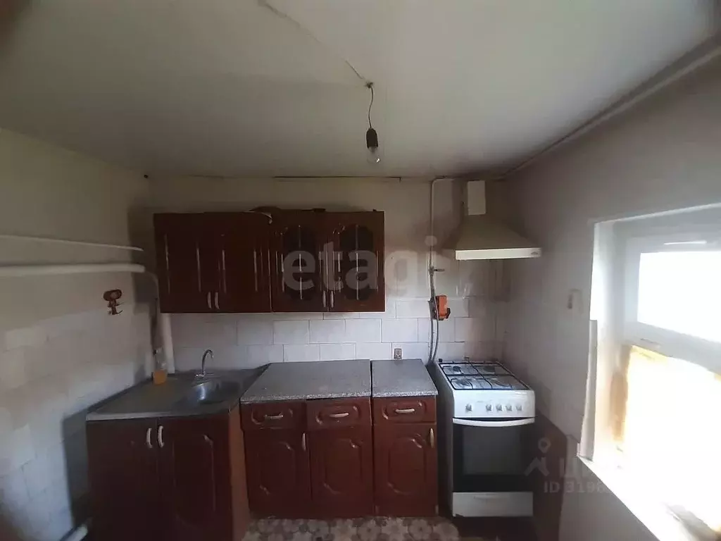 Дом в Саратовская область, Балашов ул. Молодой Гвардии, 28 (50 м) - Фото 1