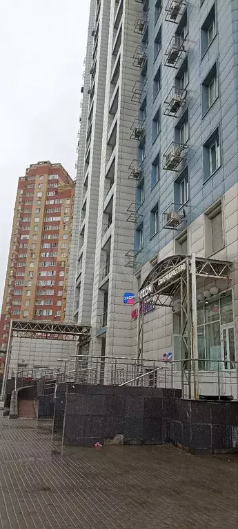 Торговая площадь под цветы, подарки - Фото 1