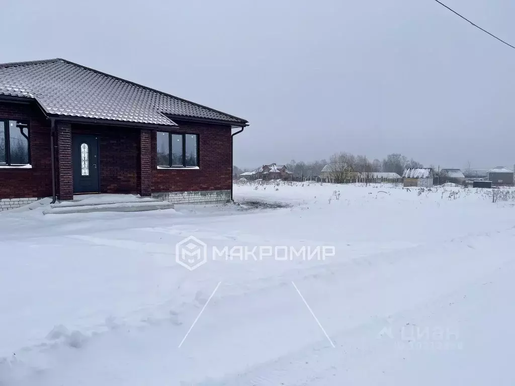 Дом в Брянская область, Брянский район, Отрадненское с/пос, с. ... - Фото 1