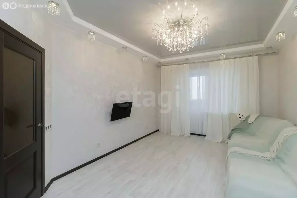 1-комнатная квартира: Тюмень, улица Евгения Богдановича, 8к1 (45 м) - Фото 2