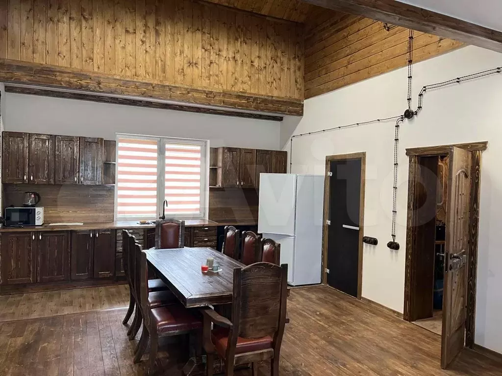 Дом 180 м на участке 30 сот. - Фото 0