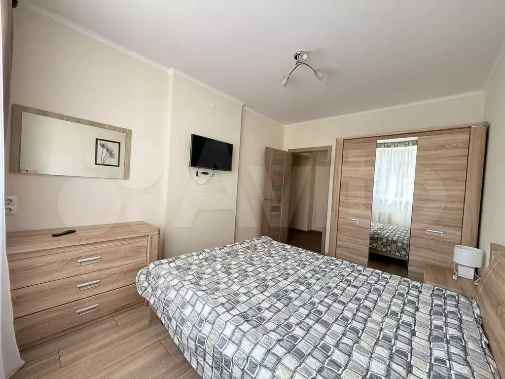 2-к. квартира, 60 м, 1/9 эт. - Фото 0