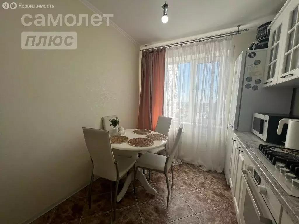 3-комнатная квартира: Оренбург, Туркестанская улица, 27 (65.5 м) - Фото 1
