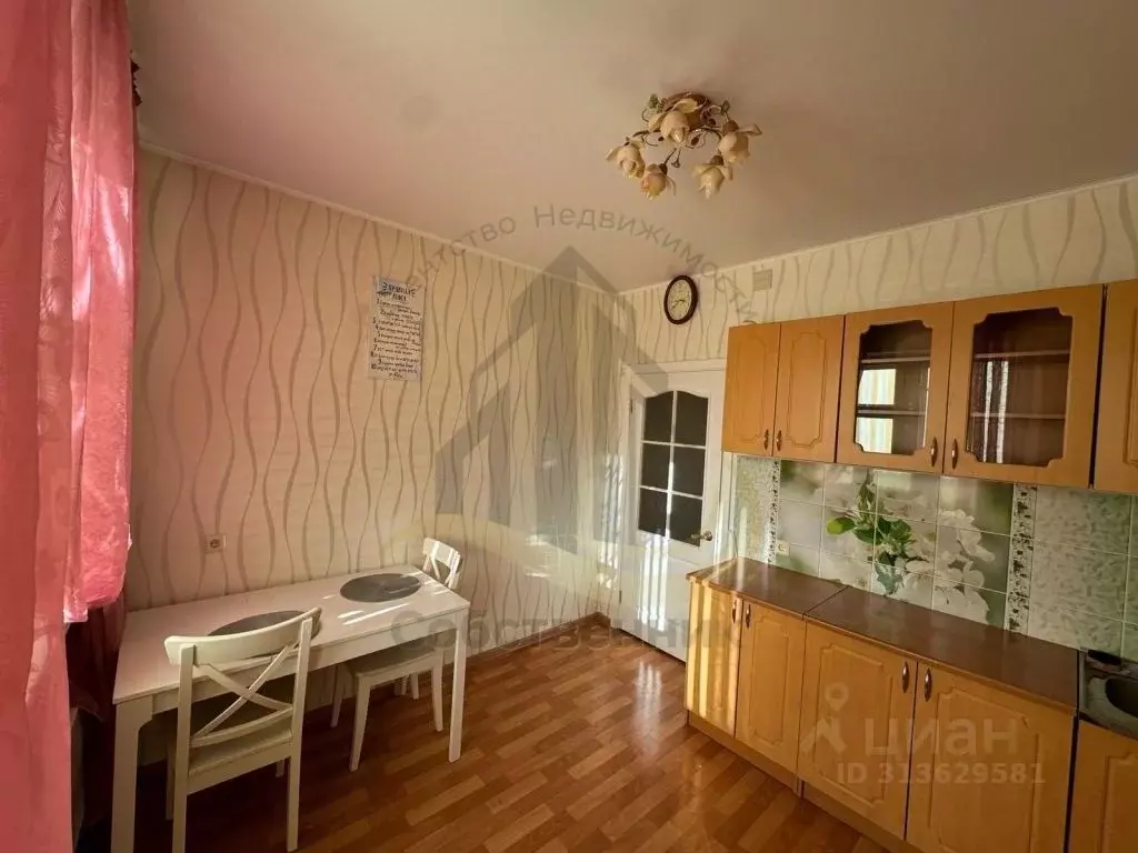 2-к кв. Белгородская область, Старый Оскол Степной мкр, 8 (63.0 м) - Фото 1