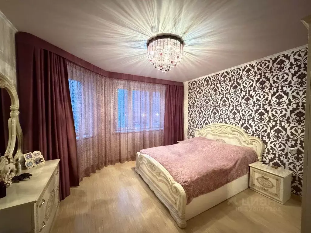 3-к кв. Калужская область, Калуга ул. 65 лет Победы, 29 (90.0 м) - Фото 2