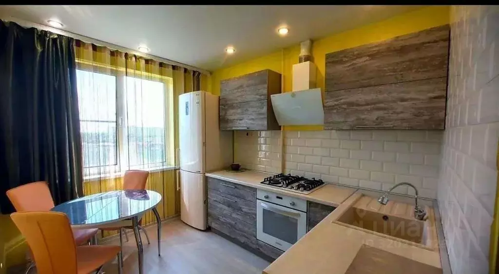 2-к кв. Волгоградская область, Волжский просп. Дружбы, 121 (50.7 м) - Фото 1