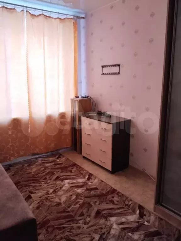 Комната 15 м в 3-к., 2/2 эт. - Фото 1