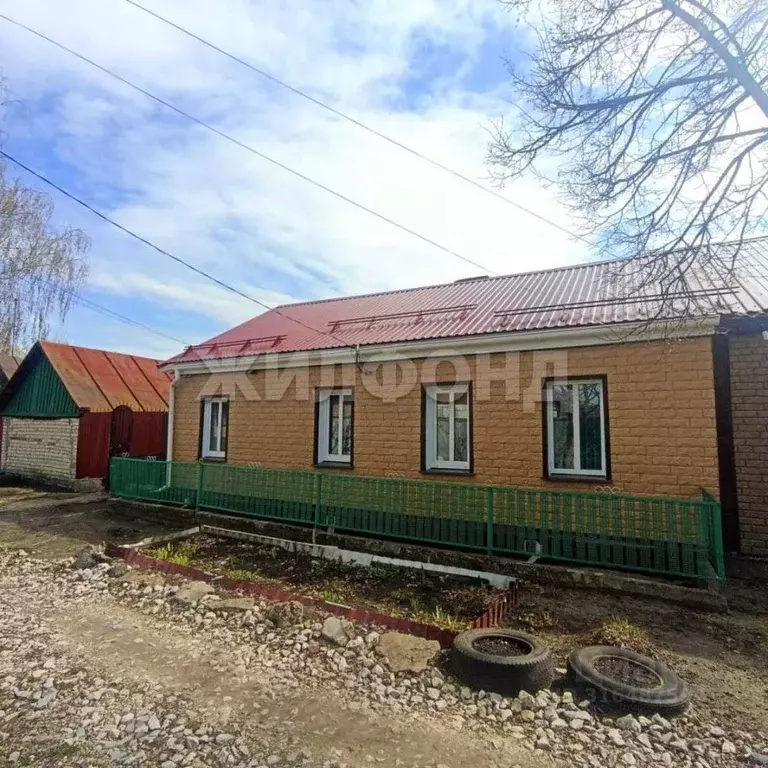 Дом в Брянская область, Карачев Брянская ул., 16 (121 м) - Фото 1