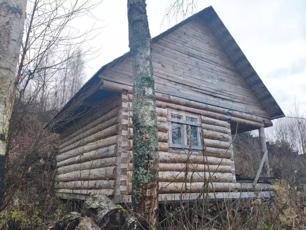Дом в Ленинградская область, Киришский район, Пчевжинское с/пос, д. ... - Фото 1