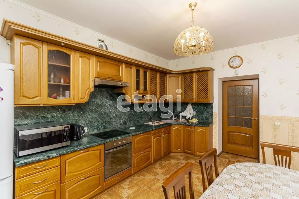 4-к кв. Тюменская область, Тюмень ул. Урицкого, 22 (120.0 м) - Фото 1