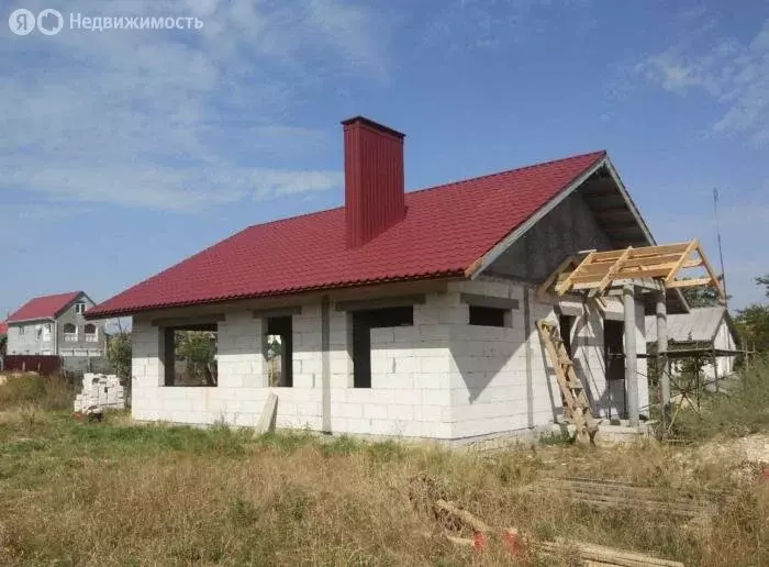 Дом в Сакский район, Штормовское сельское поселение, село Крыловка, ... - Фото 2