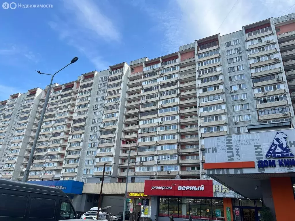 3-комнатная квартира: Москва, Заревый проезд, 10 (70 м) - Фото 1