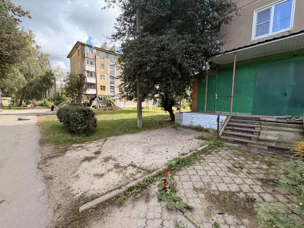 Торговая площадь в Тульская область, Новомосковск Школьная ул., 4 (49 ... - Фото 1