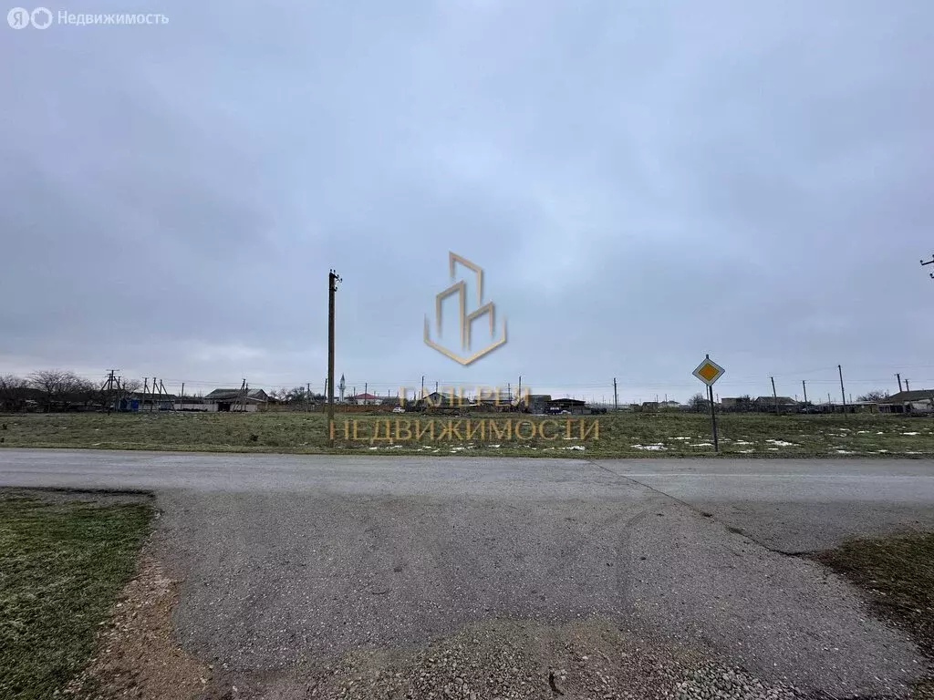 Участок в Медведево, Прибрежная улица (8.4 м) - Фото 1