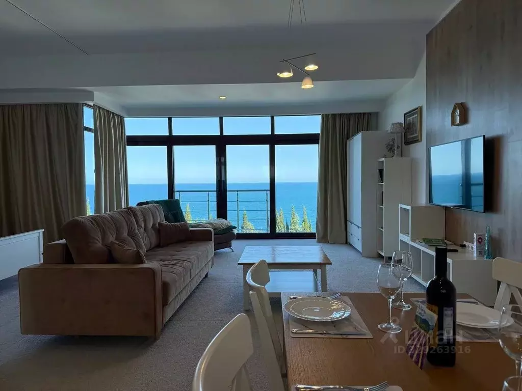 1-к кв. Крым, Алушта аллея Декабристов, 5 (61.0 м) - Фото 2