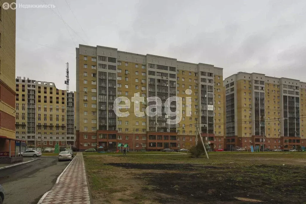 2-комнатная квартира: Омск, улица Красный Путь, 105 (62 м) - Фото 2