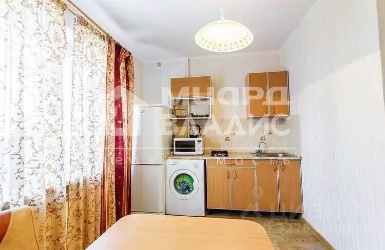 1-к кв. Омская область, Омск ул. 10 лет Октября, 105 (40.0 м) - Фото 1