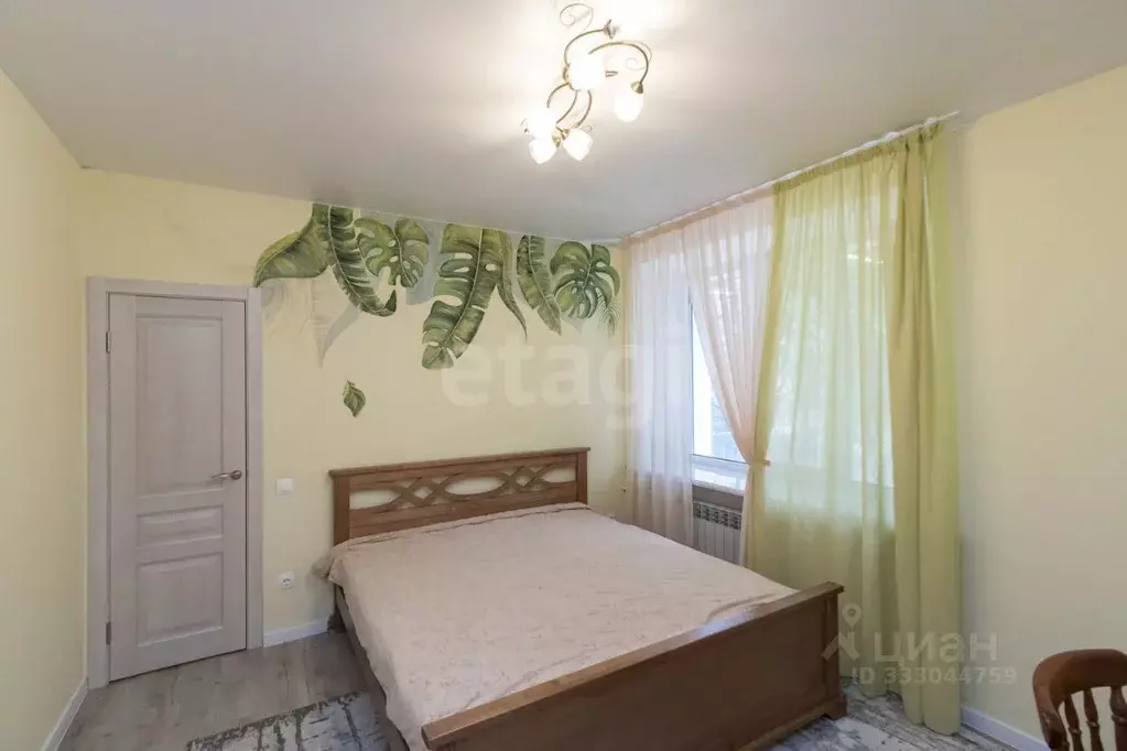 4-к кв. Тюменская область, Тюмень ул. Хохрякова, 83 (101.9 м) - Фото 1