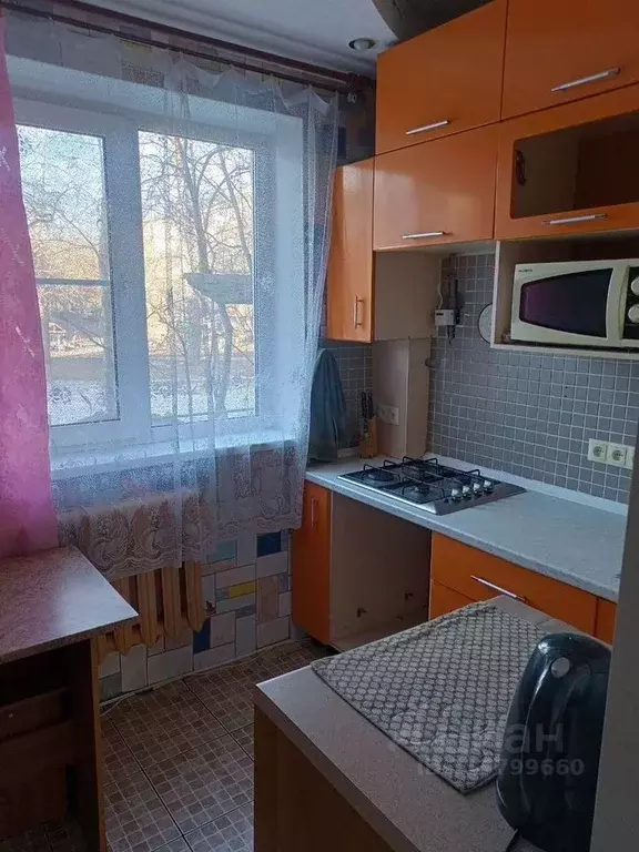 2-к кв. Омская область, Омск ул. Серова, 26а (46.0 м) - Фото 0