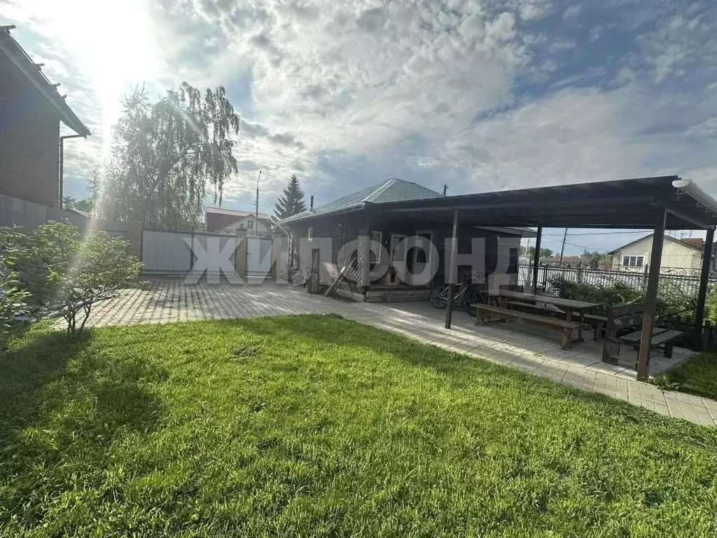 Дом в Новосибирская область, Колывань рп просп. Революционный (150 м) - Фото 2